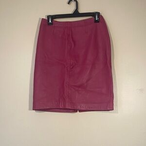 Vintage Elegant Magenta Pencil Leather Skirt - some wear sz6 lined